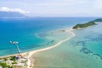 Đường mòn trên biển “độc nhất” ở đảo Điệp Sơn