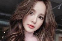 Bỏ túi 5 mẹo chăm sóc tóc xoăn khô cứng trở nên mềm mượt