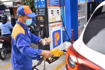 Giá xăng trong nước có thể tăng mạnh