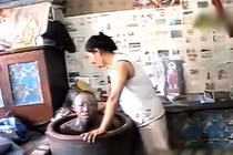 Săn rắn ăn thịt, lão nông hóa 'người rắn' đáng sợ và sự thật hoảng hồn 