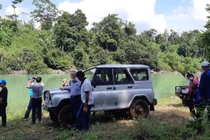 Đắk Lắk: Xe địa hình và tài xế bị cuốn trôi xuống sông Sêrêpốk