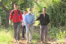 Đắk Lắk: Thực nghiệm hiện trường vụ chém chết chú họ trong nhà rẫy