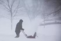 Bão tuyết gây hậu quả nghiêm trọng ở nhiều nơi trên thế giới