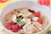 Cháo thuốc giúp người bệnh sởi nhanh bình phục