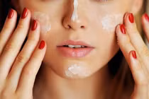 Mẹo dùng kem dưỡng ẩm hiệu quả