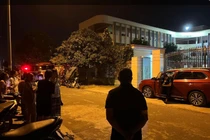 Vụ bé 5 tuổi tử vong do bị bỏ quên trên xe: Ai chịu trách nhiệm?