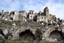 Lạnh toát người những thị trấn "ma" huyền bí nhất Trái đất