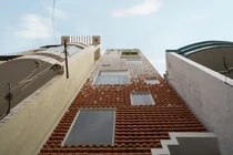 Ngôi nhà 2 lớp mặt tiền chống bụi ở Bình Dương được báo Mỹ ca tụng