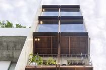 Bên trong khách sạn siêu mỏng ở Nha Trang lên báo Tây