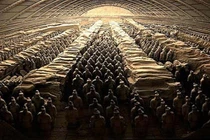 Mở mộ Tần Thuỷ Hoàng, vì sao quân đất nung bay màu sau 15 giây? 