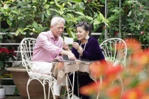 Ngắm khu vườn rực sắc hoa trong biệt thự 1.000m2 của NSND Thanh Hoa