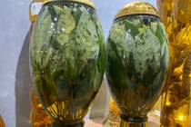 Loại lá khô đắt đỏ bậc nhất Việt Nam, giá lên tới cả trăm triệu/kg