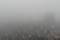 Hà Nội chìm trong không khí ô nhiễm: Ai dễ gặp nguy hiểm?