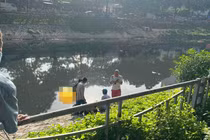 Hà Nội: Phát hiện thi thể nổi trên sông Tô Lịch