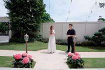 Có gì bên trong biệt thự trăm tỷ 3 mặt tiền của Huyền Baby?