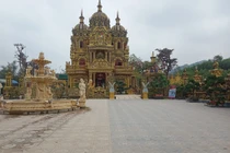 Bên trong lâu đài dát vàng đồ sộ của “đại gia đồng nát” xứ Nghệ 