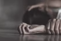 Thanh Hóa: Hiếp dâm nữ sinh lớp 10, một đối tượng bị bắt khẩn cấp