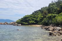 Khám phá bãi Cát Vàng - Thiên đường biển hoang sơ dưới chân núi Khỉ