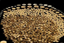 Đang đào đất, bất ngờ phát hiện "kho báu" khủng