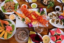 Làm gì để phòng tránh ngộ độc thực phẩm khi đi du lịch?