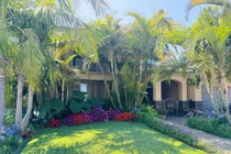 Biệt thự “ngàn hoa” rực rỡ của Đàm Vĩnh Hưng tại Mỹ