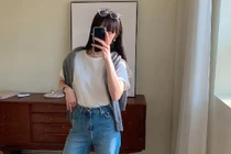 Tuyệt chiêu "hack" tuổi với 4 kiểu áo kết hợp quần jeans 