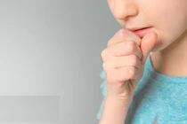 Bác sĩ mách cách trẻ bị bệnh ho gà tại nhà