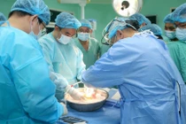 Trái tim người phụ nữ 65 tuổi giúp hồi sinh một cuộc đời