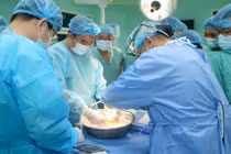 Trái tim người phụ nữ 65 tuổi giúp hồi sinh một cuộc đời