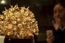 Khai quật mộ cổ, sửng sốt phát hiện "báu vật" quý giá