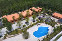 Cận cảnh biệt phủ 15ha khiến đại gia chi 2 tỷ/tháng thuê người làm