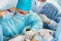 "Tiền mất, tật mang" vì... sập bẫy quảng cáo làm đẹp, trị bệnh trên MXH