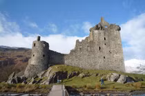 Vẻ đẹp ma mị của những lâu đài bỏ hoang trên Trái đất