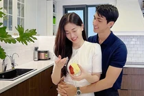 Bình An - Phương Nga tất bật trang trí nhà đón Tết