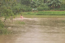 TP Uông Bí - Quảng Ninh: Hàng chục hộ dân lâm cảnh cô lập khi mưa to