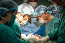 Cứu bệnh nhân bị đâm thủng tim, ngừng tuần hoàn