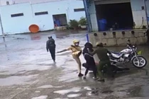 Sóc Trăng: Đình chỉ 4 công an đánh 1 nam sinh