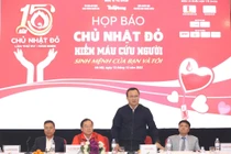 Họp báo chủ nhật đỏ