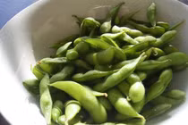 Thực hư đậu nành làm nữ hóa đàn ông, nguy cơ gây ung thư - Ảnh 1. Đậu nành là thực phẩm giàu vitamin nhóm B, chất xơ, chất khoáng và nhiều chất dinh dưỡng khác - Ảnh: PIXABAY