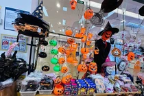 Độc lạ đồ trang trí Halloween 2023
