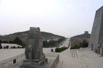 Lăng mộ Võ Tắc Thiên bất khả xâm phạm