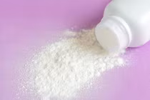 Những mỹ phẩm tuyệt đối không dùng cho bé 