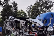 Vụ tai nạn ở Lạng Sơn: Ai chịu trách nhiệm?