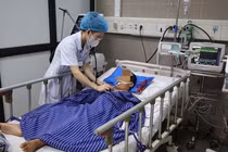 Áp xe gan nguy kịch do… thói quen ăn uống