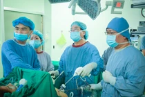 Cô gái 28 tuổi trầm cảm vì cân nặng quá khổ 102 kg