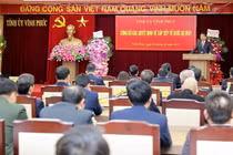 Gần 300 cán bộ ở Vĩnh Phúc tự nguyện xin nghỉ việc