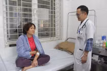 Ăn đám cưới, nhiều người ở Bắc Giang nhập viện nghi ngộ độc thực phẩm