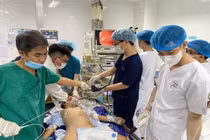 Giành lại sự sống cho bé trai 12 tuổi xuất huyết tiêu hóa nguy kịch