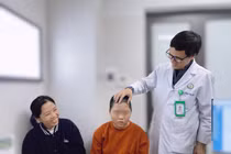 Thiếu nữ 14 tuổi mắc u não hiếm gặp do hội chứng di truyền