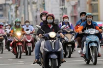 Su 18h, xe máy không bật đèn sẽ bị phạt cao nhất 600.000 đồng